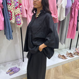 Loose shirt with flared pants set [black]