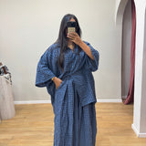 Ensemble blue