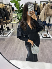 Robe satinée [ noir ]
