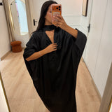 Robe en satin noir